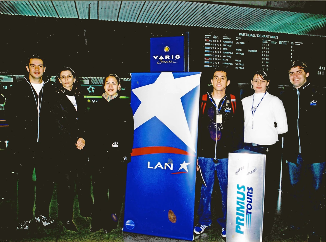 Equipe da Primus em um fretamento para o Chile em 2004