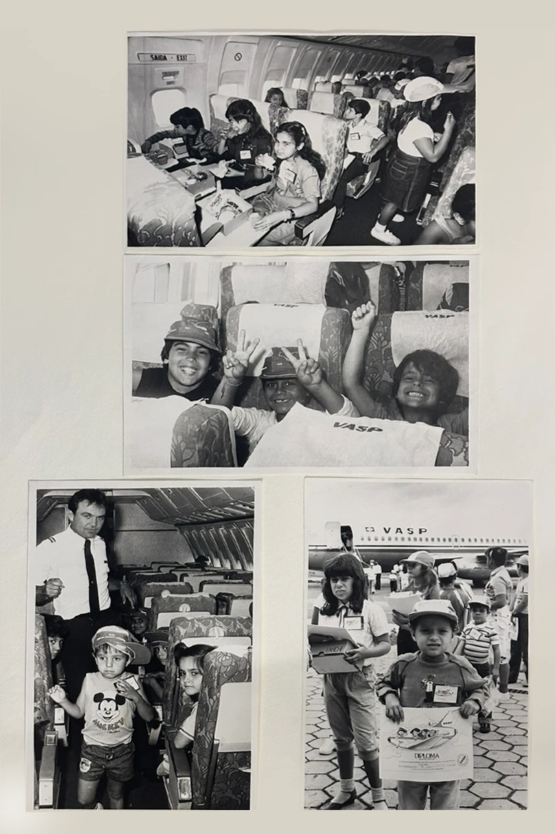 Crianças durante um voo fretado pela Primus em 1983